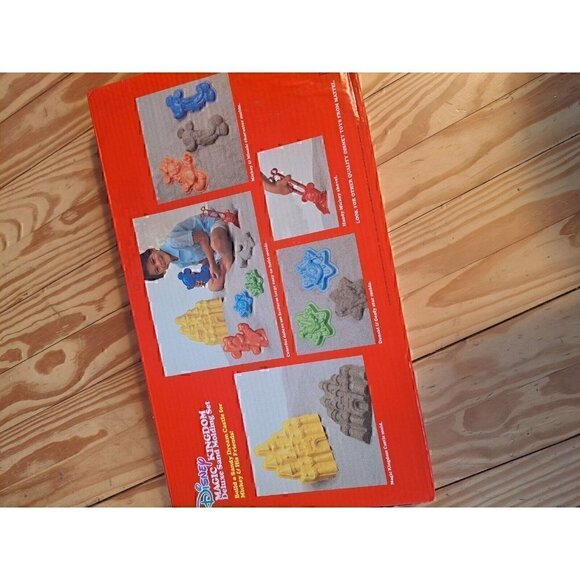 NEW Vintage 1988 Mattel Disney Magic Kingdom Sand Molding Kit SEALED - Picture 2 of 2
